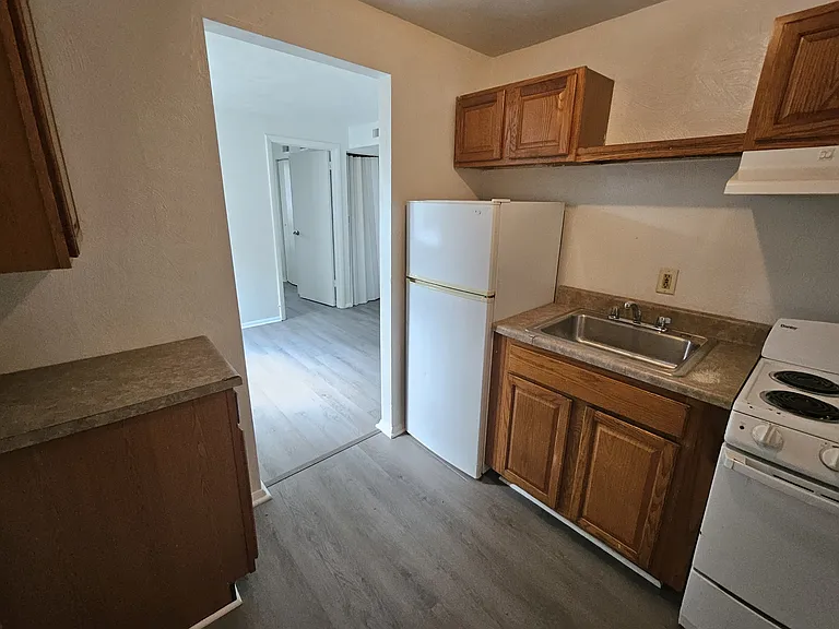 1023 Wallace Ave #4 — Photo 1