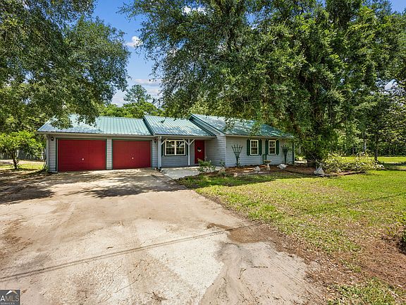 3rd image of 94 Holtz Rd