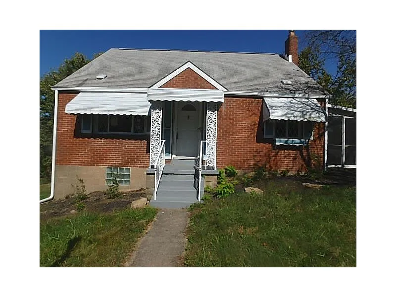 139 Coal St photo 1