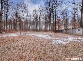 212 Hillview, Six Lakes, MI 48886