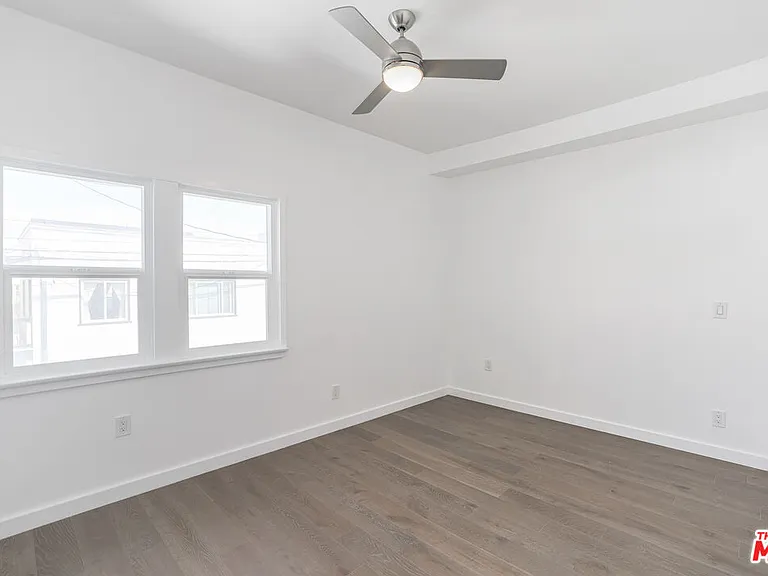 31 Breeze Ave #B — Photo 8