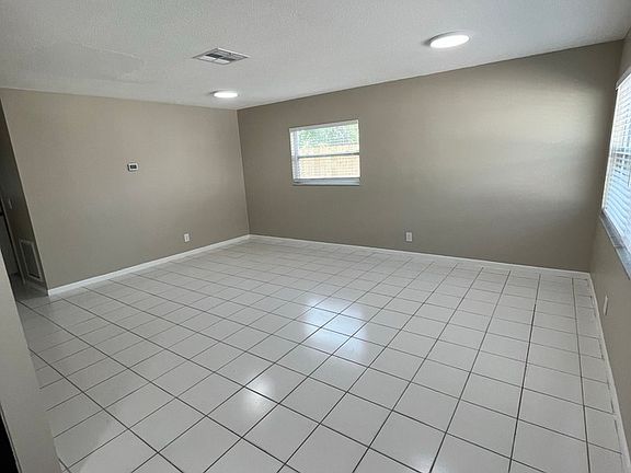 5th image of 1462 Hamlet Ave APT 9