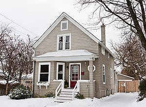 2nd image of 414 W Woodlawn Ave