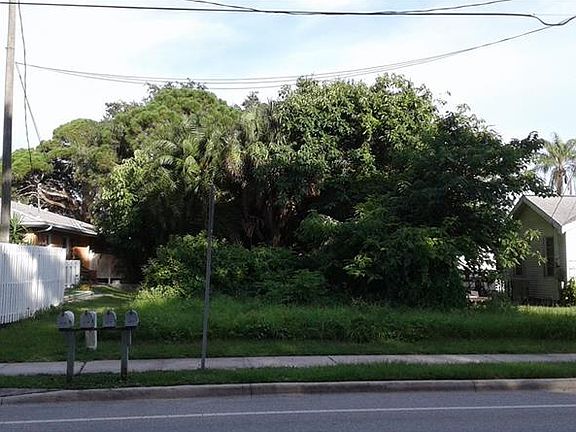 5th image of Colonia Ln
