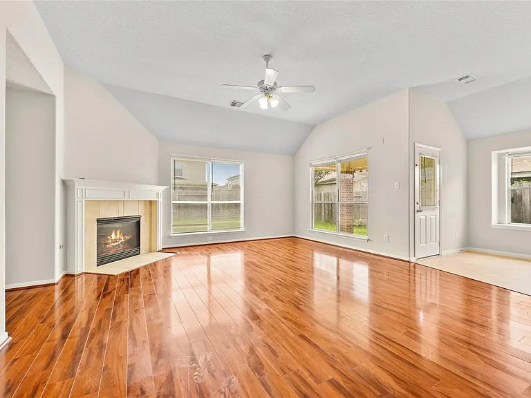 18223 Maple Arbor Ct — Photo 8
