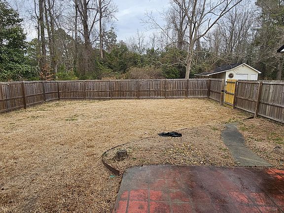 3rd image of 1231 Cherokee Dr