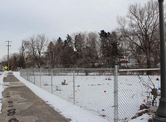4th image of 0 Arlington Ave E