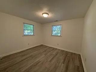 1235 Riverview Dr — Photo 10