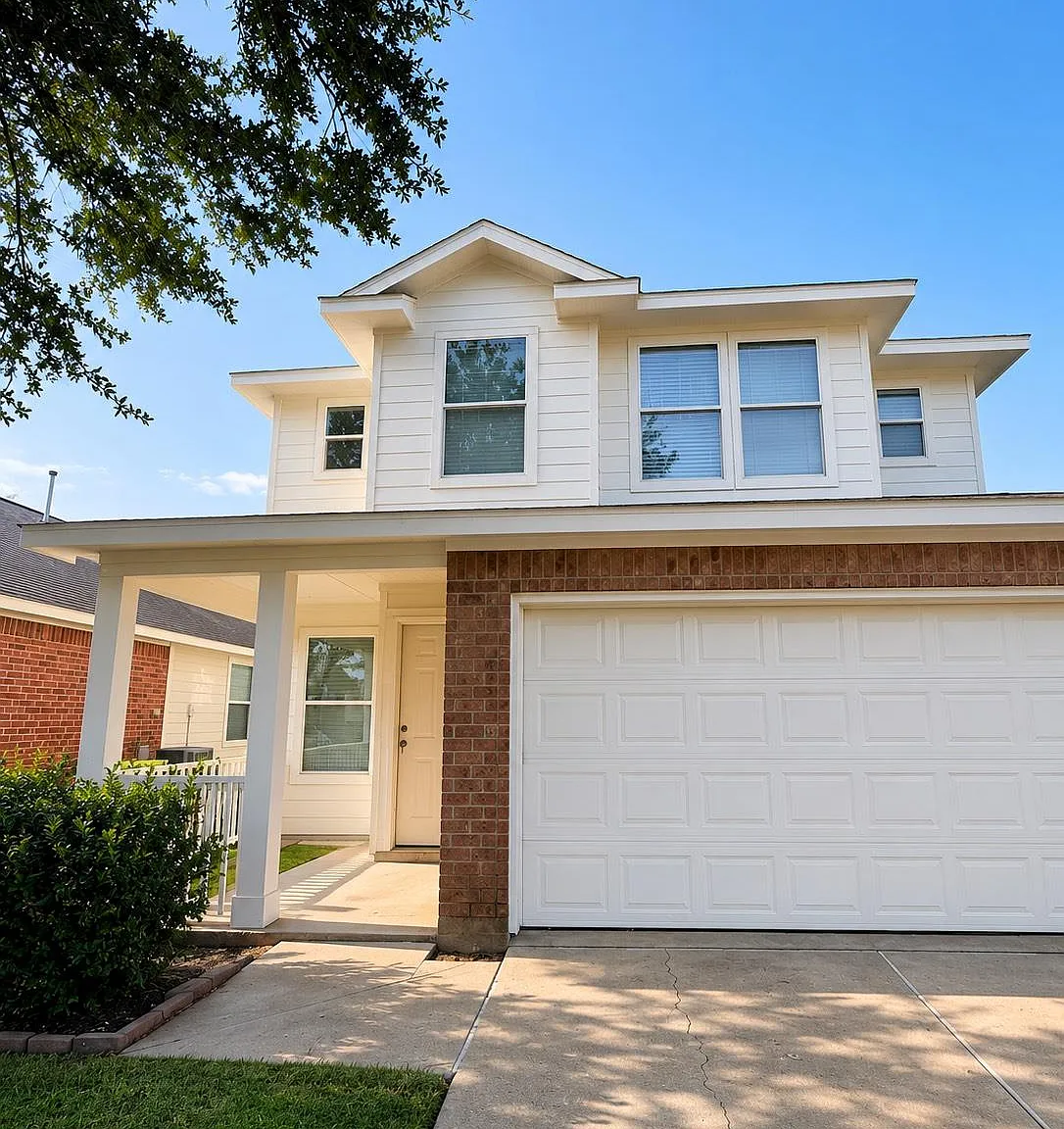 3 bed, 2.5 bath, 1688 sqft, $2,000 — Photo 2