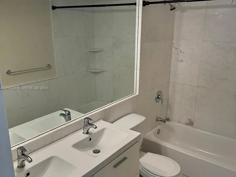 6045 NW 186th St #309 — Photo 9
