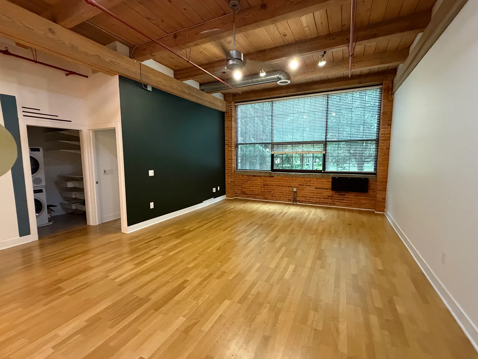 2 bed, 1109 sqft, $1,750 — Photo 4