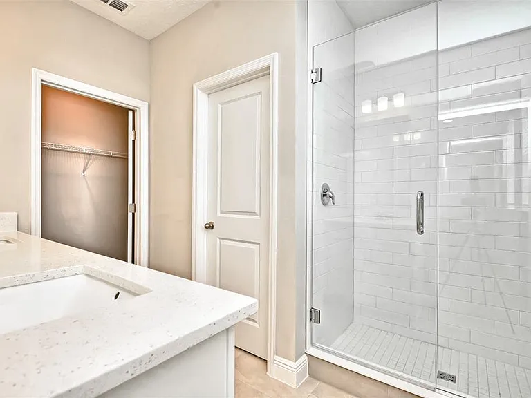 2941 Voyager Ave — Photo 17