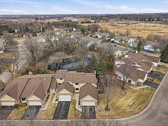 2nd image of 561 Deer Ridge Ln S
