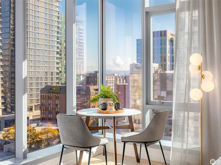 800 Columbia St #1201 — Photo 22
