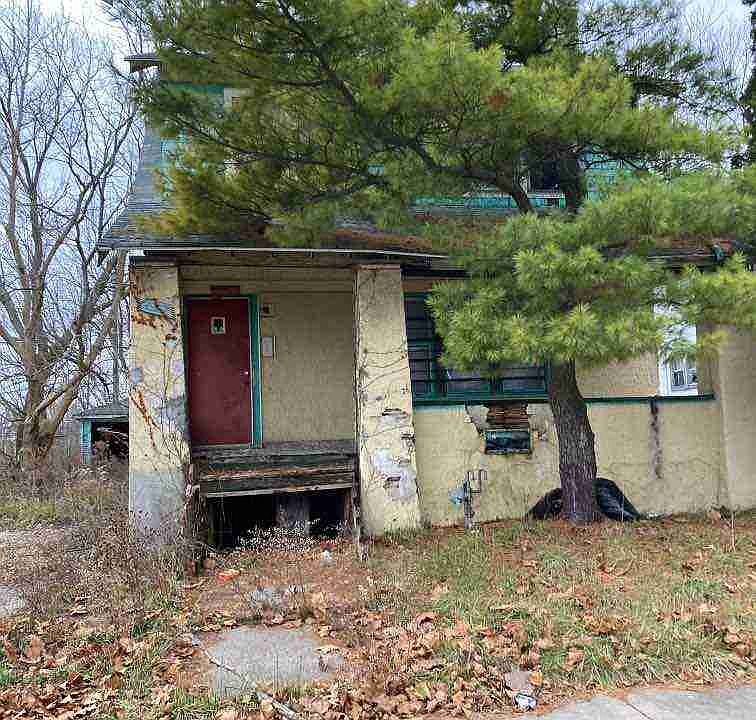 2567 Ashland