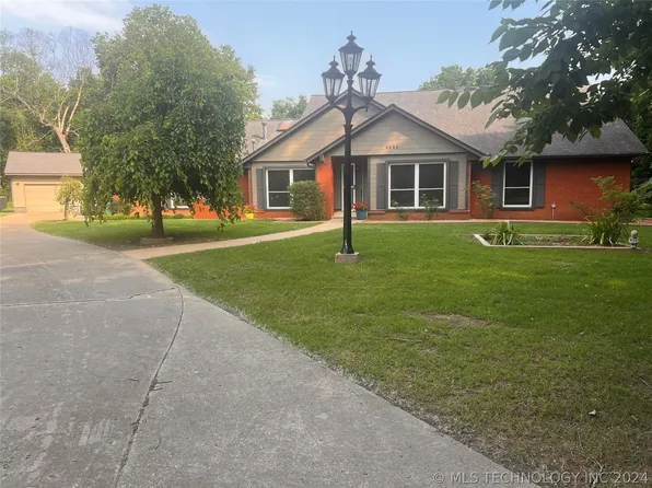 4220 W 82nd St, Tulsa, OK 74132