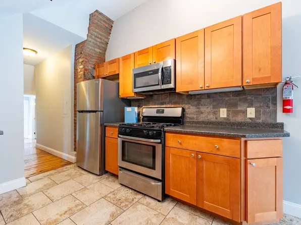 162 North St, 162 North St #1, Burlington, VT 05401