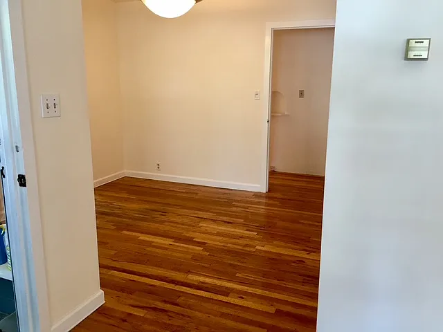 219 Peyton St — Photo 18