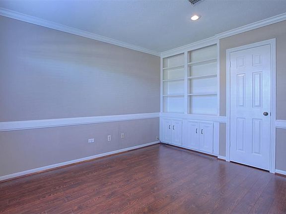 3rd image of 12239 Rocky Knoll Dr