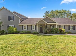 16 Butternut Ave, Peabody, MA 01960