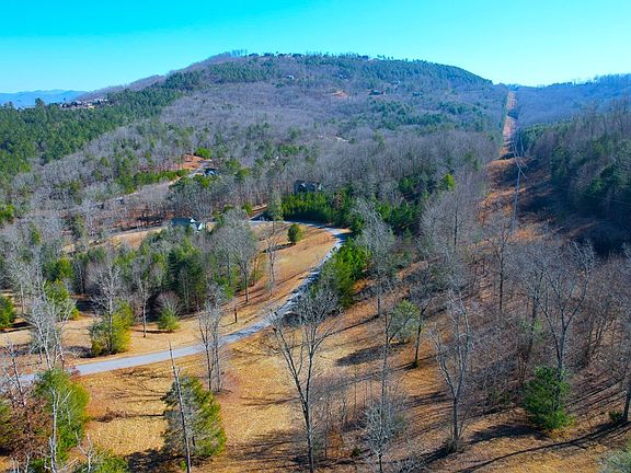 3rd image of 111 Kathrine Rd