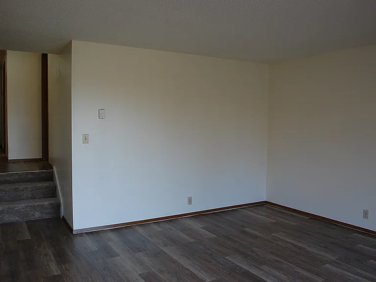 108 Kensington Ave S #4 — Photo 5
