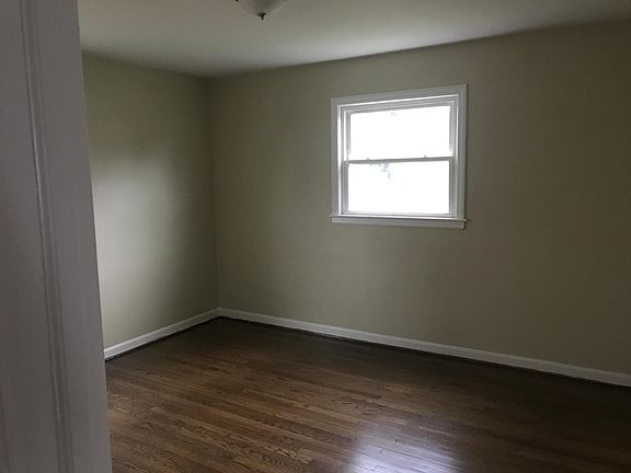 3rd image of 1226 Grayson Ave NW