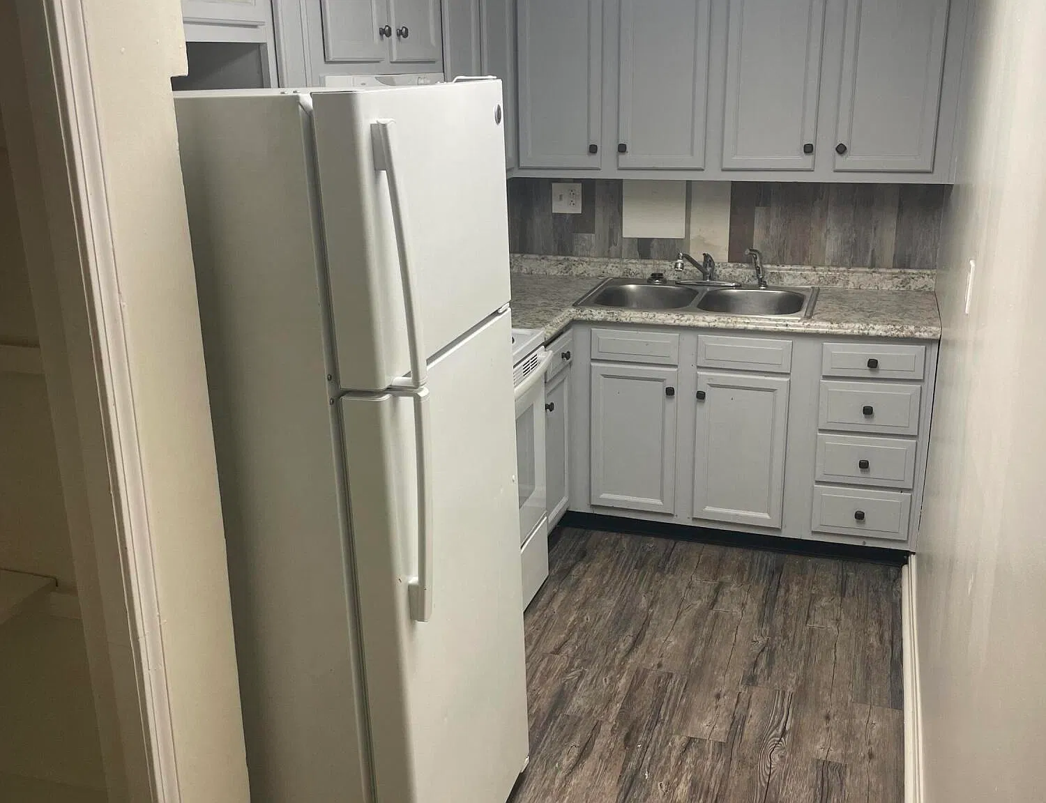 1 bed, 1.0 bath, 615 sqft, $775 — Photo 2