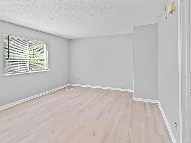 501 Vilas St — Photo 24