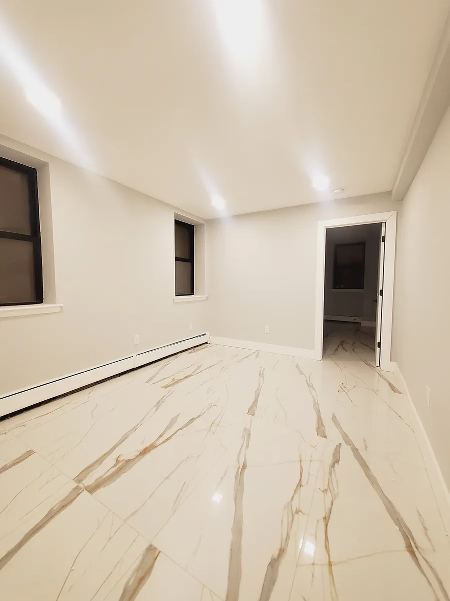 Building Photo - 30 Bergen Ave #1