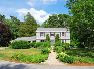 1 Gregory Ct, Barrington, RI 02806
