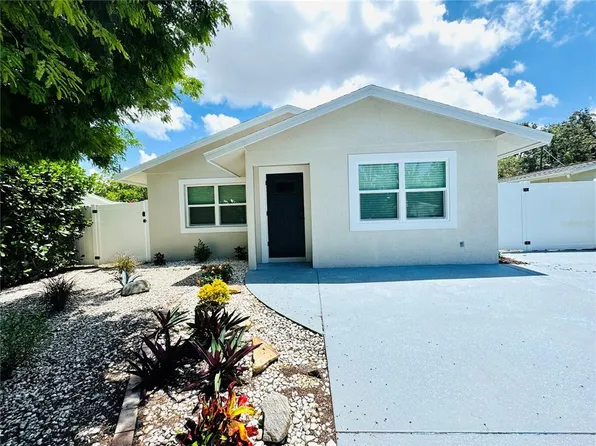 3430 Chapel Dr, Sarasota, FL 34234