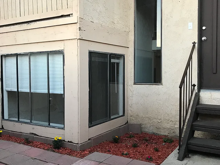 Palin Cir — Photo 2