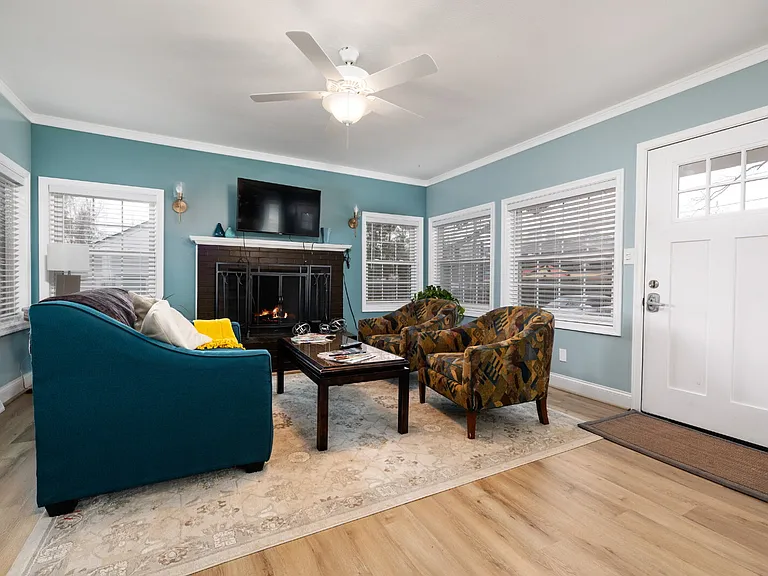 2404 Francis St #2404 — Photo 13
