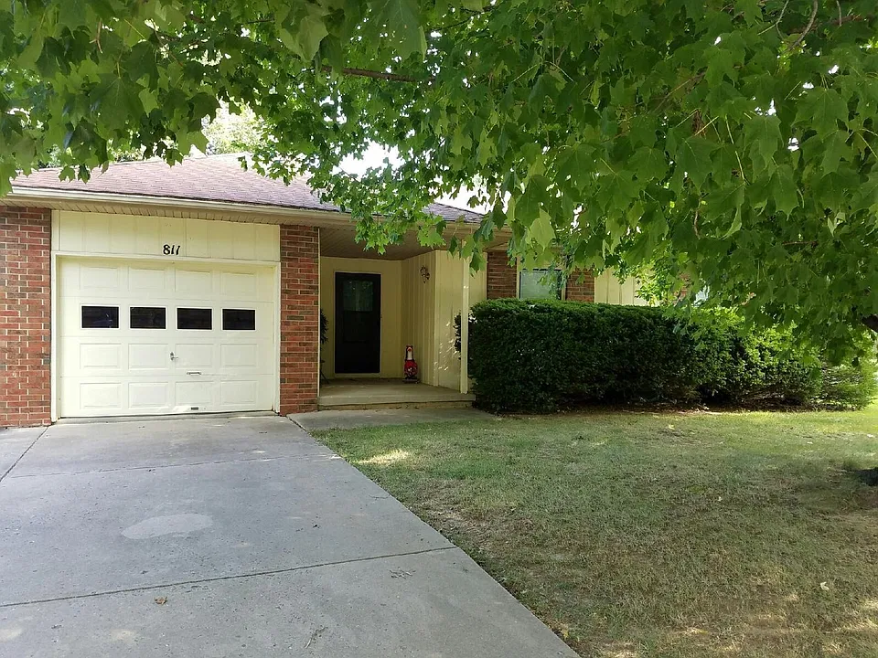 811 E Scott Wayne Dr