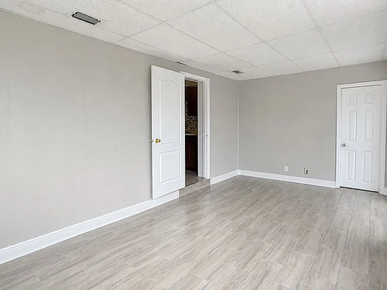7702 Arezzo Ave — Photo 10