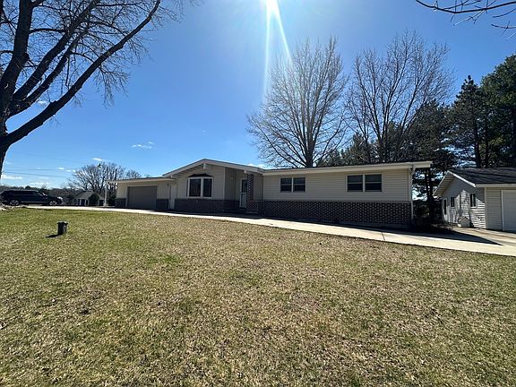 3rd image of 14740 Norrish Rd