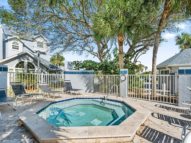 898 Baybreeze Way #898 — Photo 16