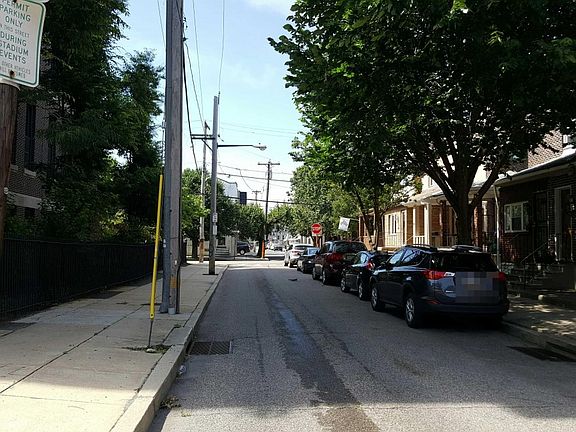 4th image of 2728 S Hutchinson St