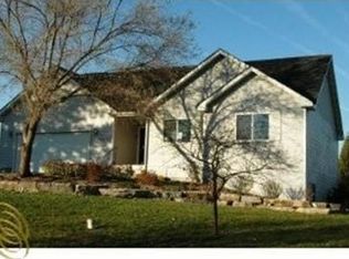 2480 Lea Ln, Ortonville, MI 48462