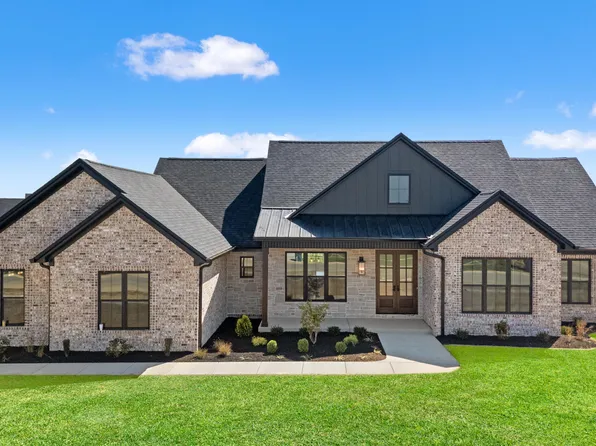 240 Berkley Hall Dr, Berea, KY 40403