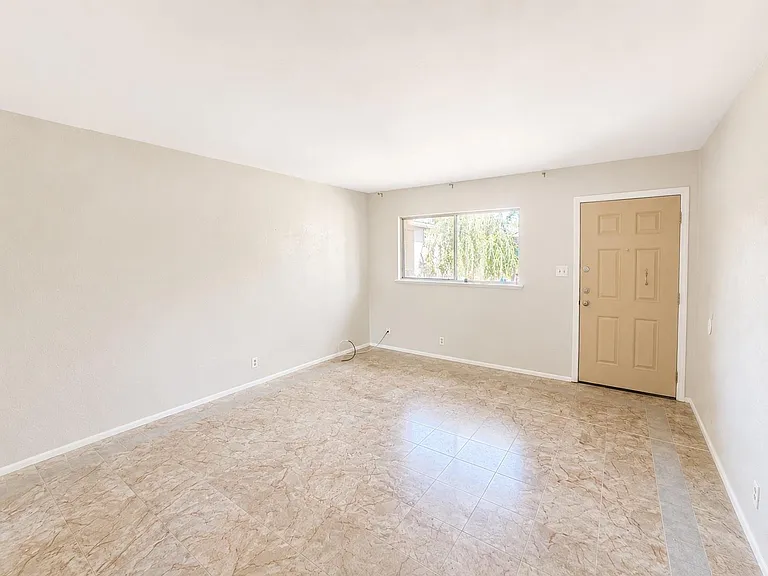 1311 Exposition Blvd #12 — Photo 2