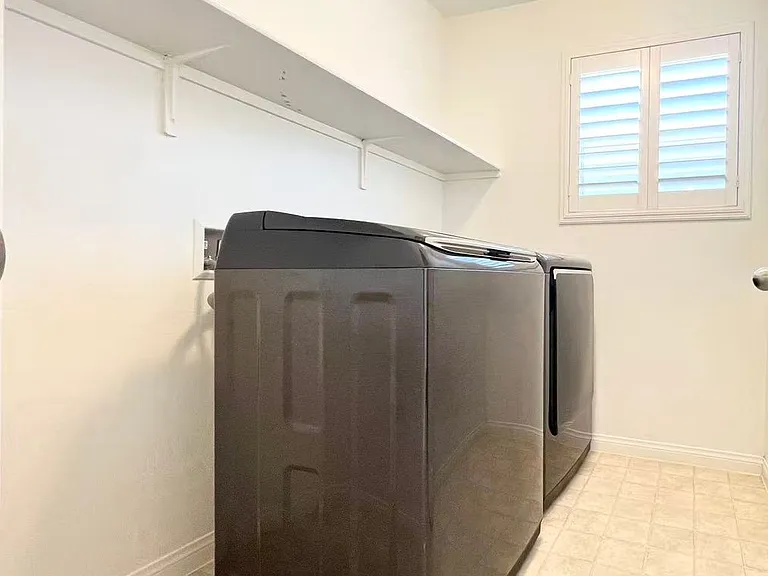 6625 Autumn Breeze St — Photo 17