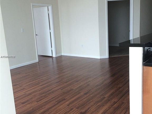 4th image of 251 E Enid Dr