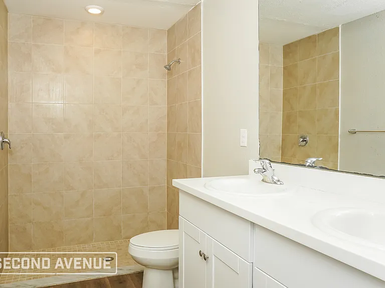 14134 Packard Ave — Photo 17