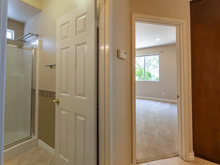 14 Monument Pl — Photo 33