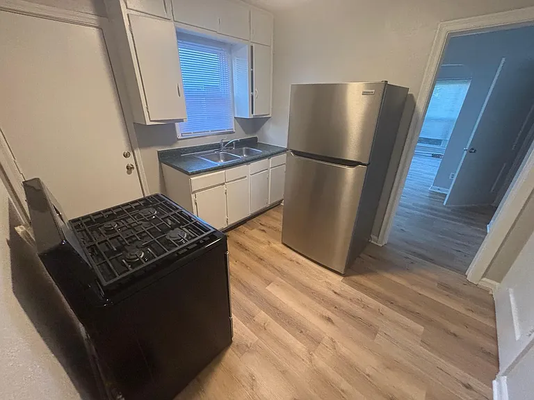 3740 Hillside Ave — Photo 8
