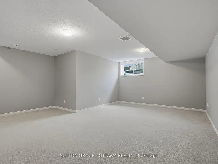 196 Jardiniere St — Photo 24