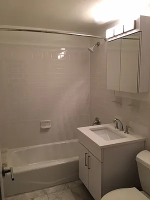 Rented by Solil Management | media 25