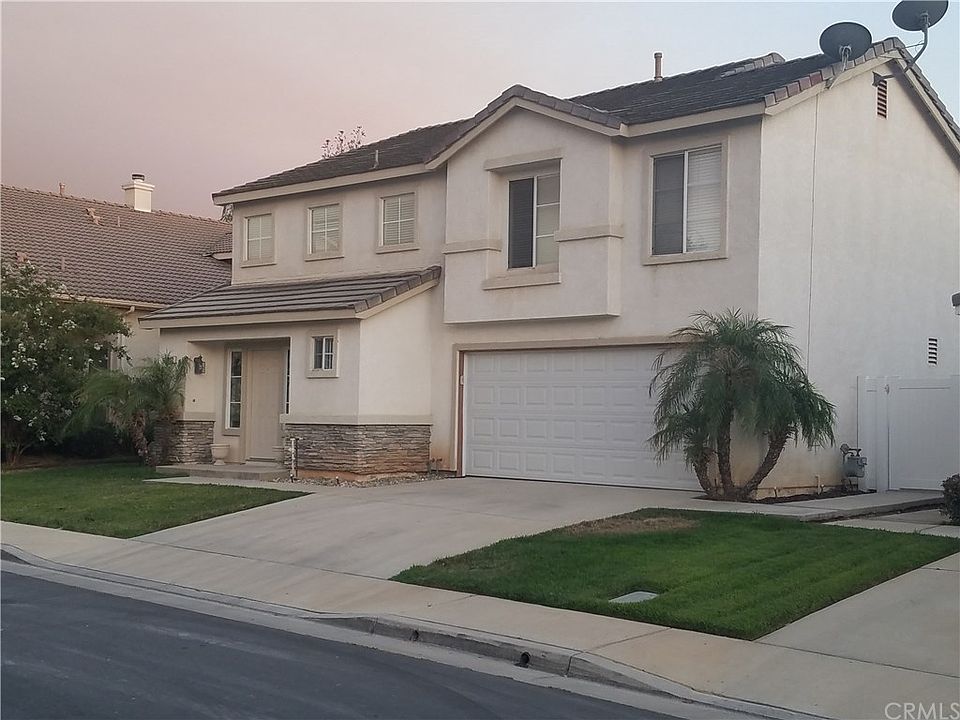 2nd image of 1032 Aurora Ln
